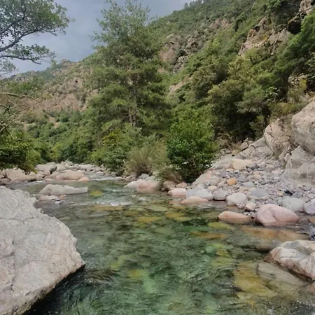 Superbe Vue Avec Piscine