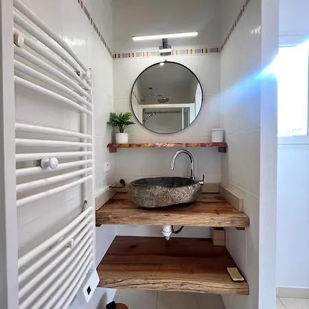 Superbe Vue Avec Piscine
