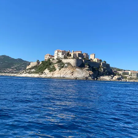 Superbe Vue Avec Piscine